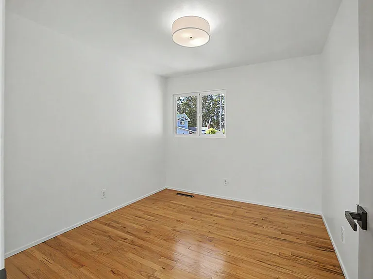 1119 Sunnyhill Ct — Photo 13