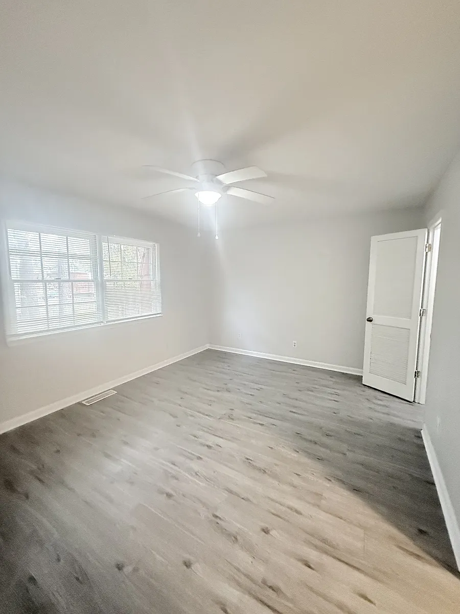 Building Photo - 1025 Carolina Rd #W1