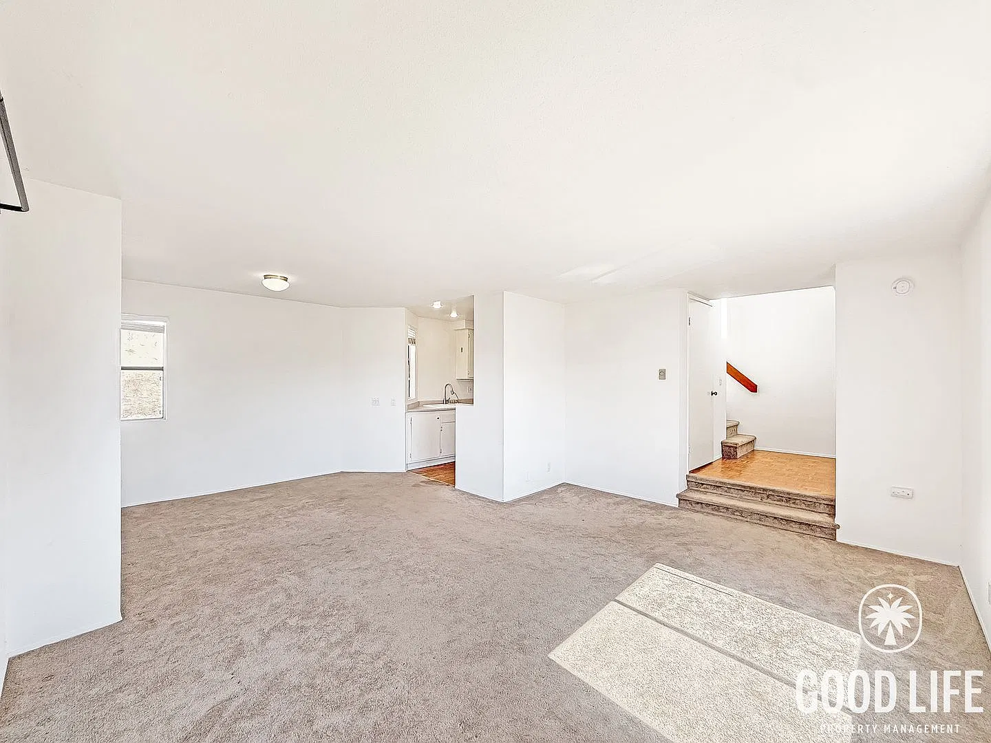 Sd: 2bd/1.5ba Townhome In la Jolla W/ Private Balconies, 2-Car Garage & Community Pool! — Photo 3