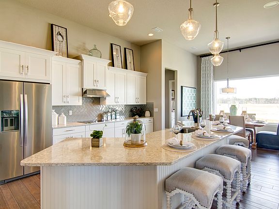 Great Open Living Concept with Huge Kitchen Island