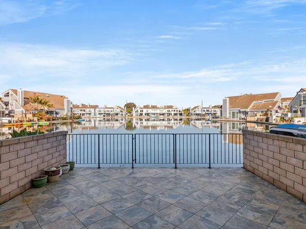 16121 Saint Croix Cir, Huntington Beach, CA 92649