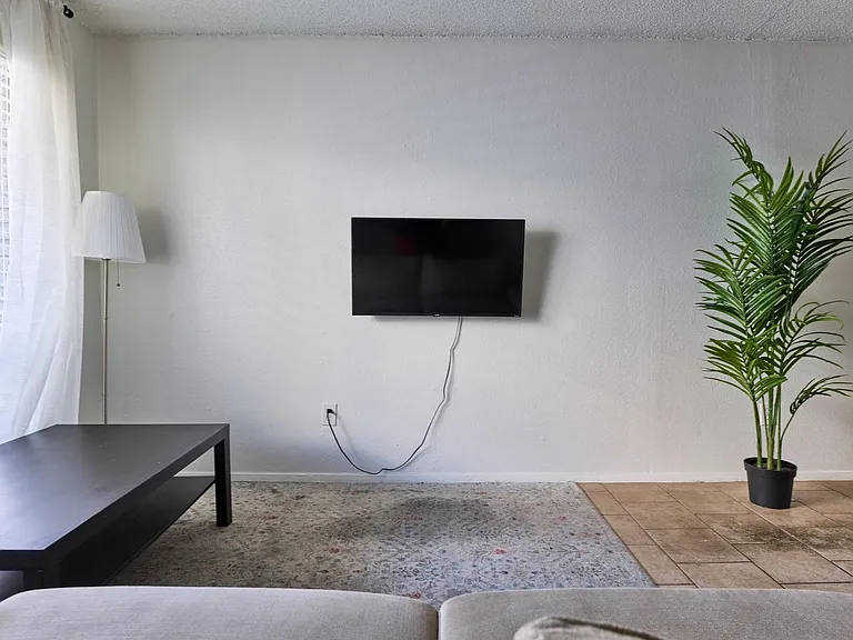 Peppertree Apartments — Photo 24