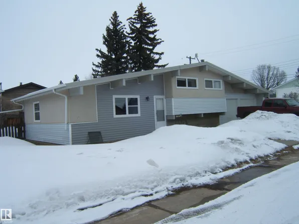 4702 52nd Ave, Two Hills, AB T0B 4K0