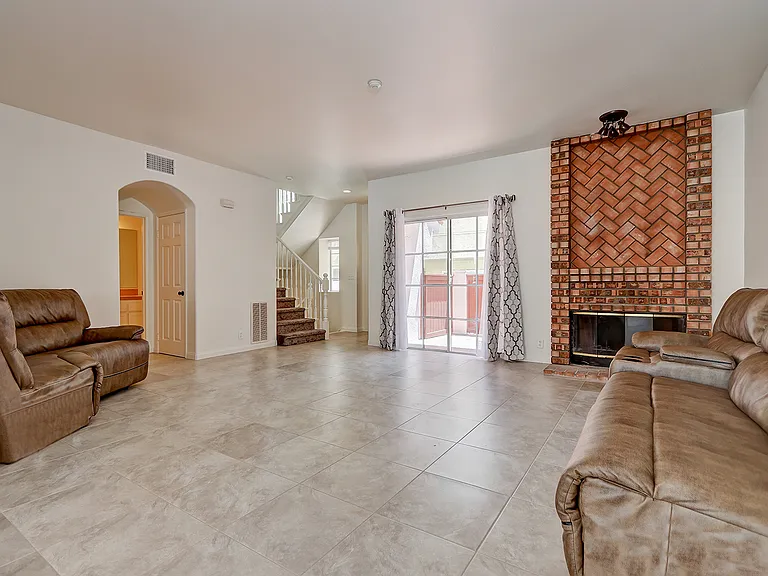 511 N Elena Ave #B — Photo 5