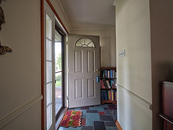 2nd image of 8 Clarendon Dr