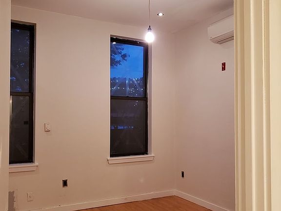 5th image of 1516 Gates Ave #2LL