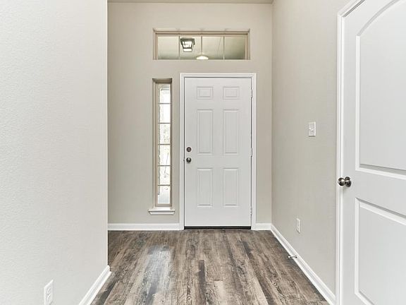 4th image of 316 Brocks Ct