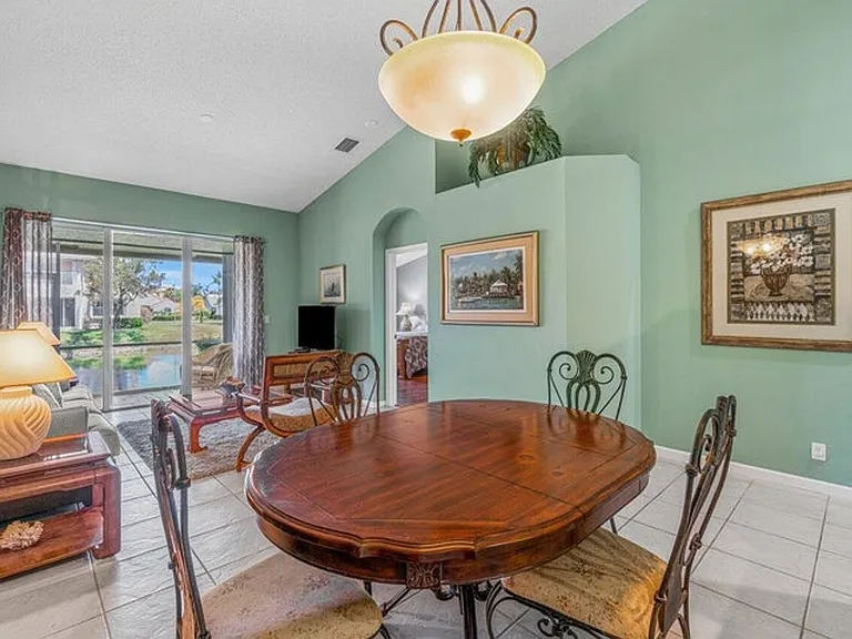 55 N Lakeshore Dr — Photo 8
