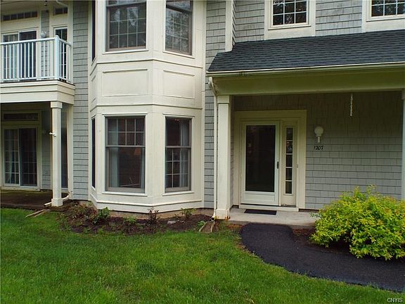 3rd image of 1207 Greymoor Way