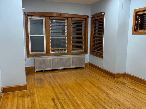 5526 N Sawyer Ave #2, Chicago, IL 60625