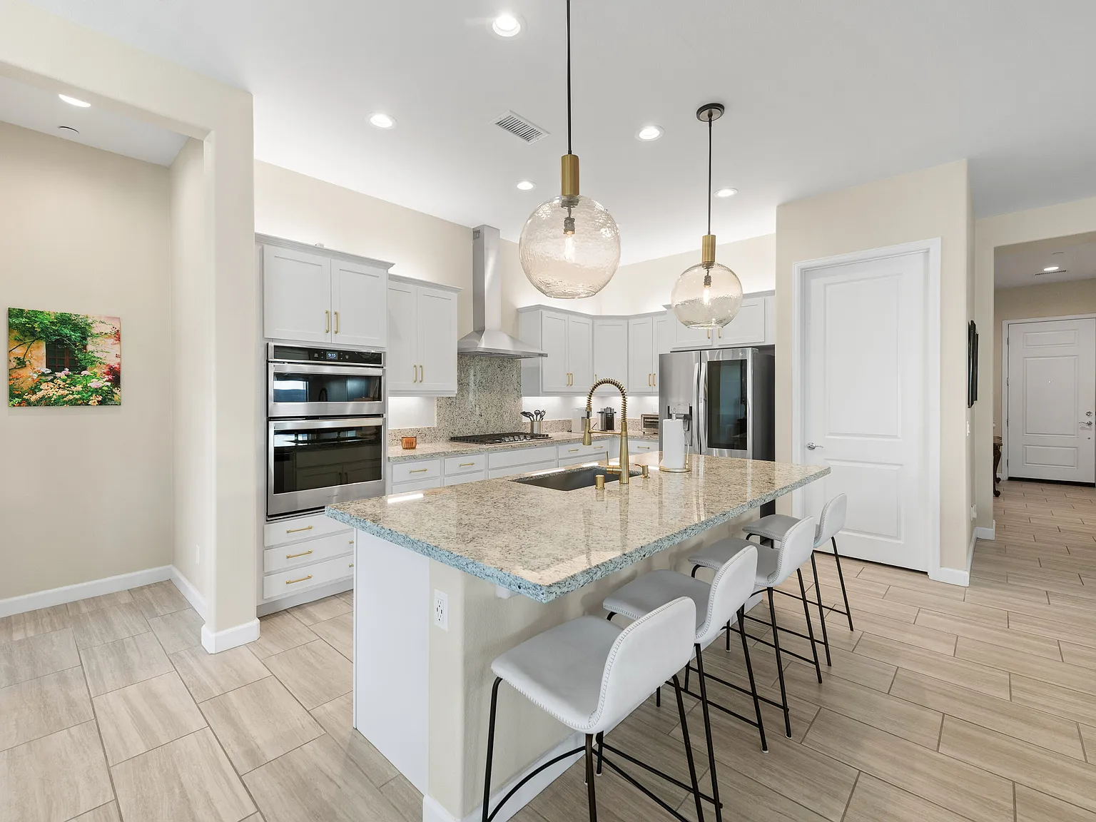 2 bed, 2.5 bath, 1850 sqft, $4,450 — Photo 4