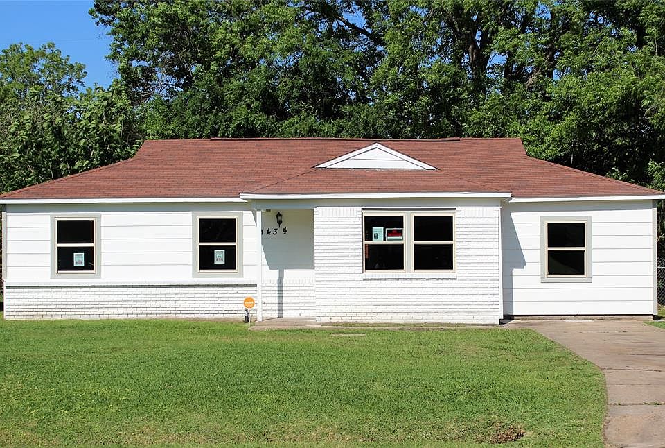 1st image of 9434 Sierra Dr