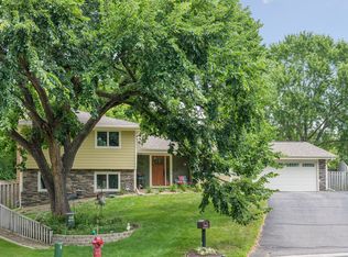 12905 130th Street Ct, Burnsville, MN 55337
