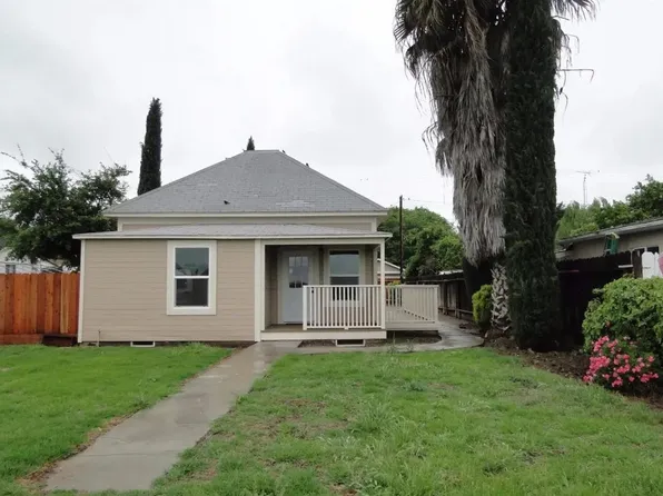 427 East Ave, Gustine, CA 95322