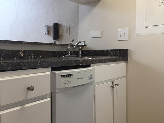 4th image of 315 Belmont Ave E #205