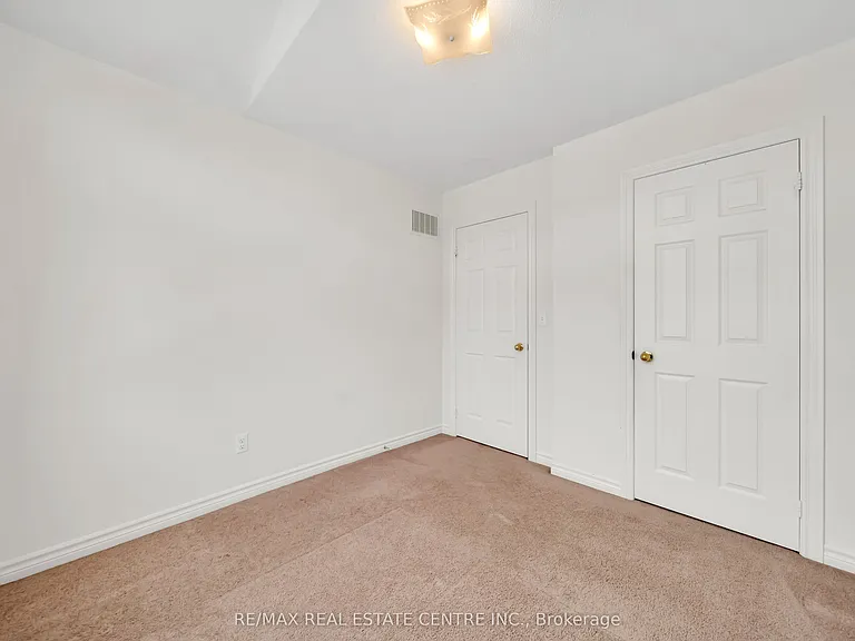 4215 Cole Cres — Photo 42