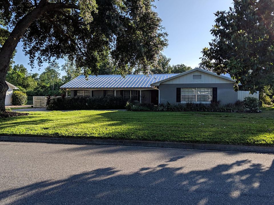 1st image of 532 Pinar Dr