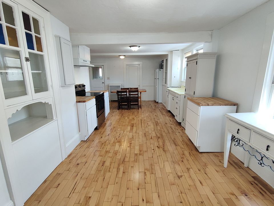 1st image of 292 Cedar St