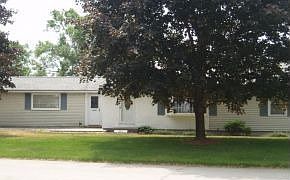 1st image of 6 Forest Park Dr