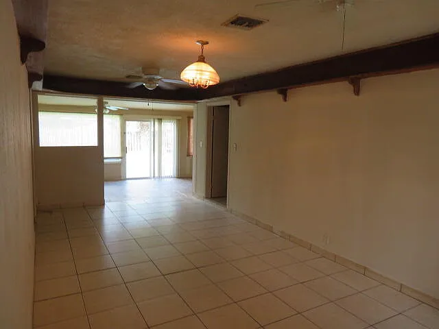 134 NW Peach St — Photo 12