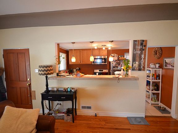 4th image of 1144 N Milwaukee St