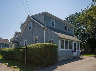 16 Garfield St, Newport, RI 02840