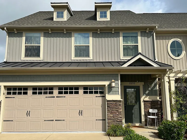 11050 Discovery Dr NW — Photo 2