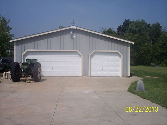 1980 square foot pole barn with 4 large garage doors