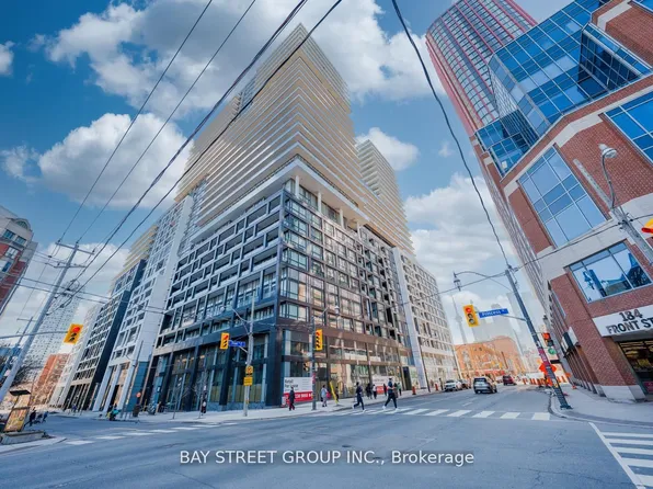 70 Princess St #1227E, Toronto, ON M5A 0X6