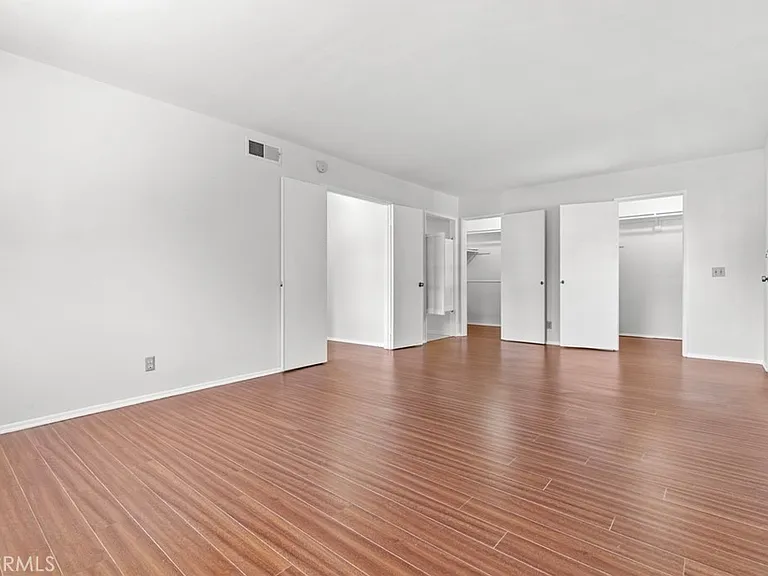 1321 Greenbriar Rd — Photo 35