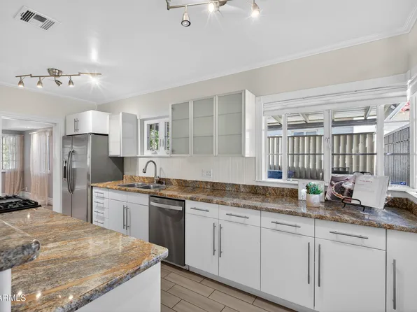 1526 W WILSHIRE Drive, Phoenix, AZ 85007