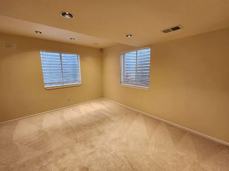 22359 E Lake Ln — Photo 15
