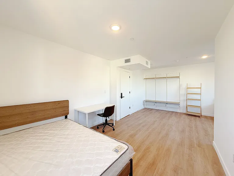 2642 Brighton Ave — Photo 5