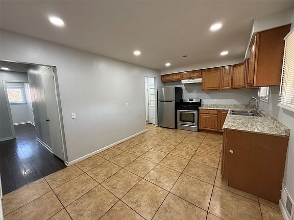 4th image of 8064 Whitefield St