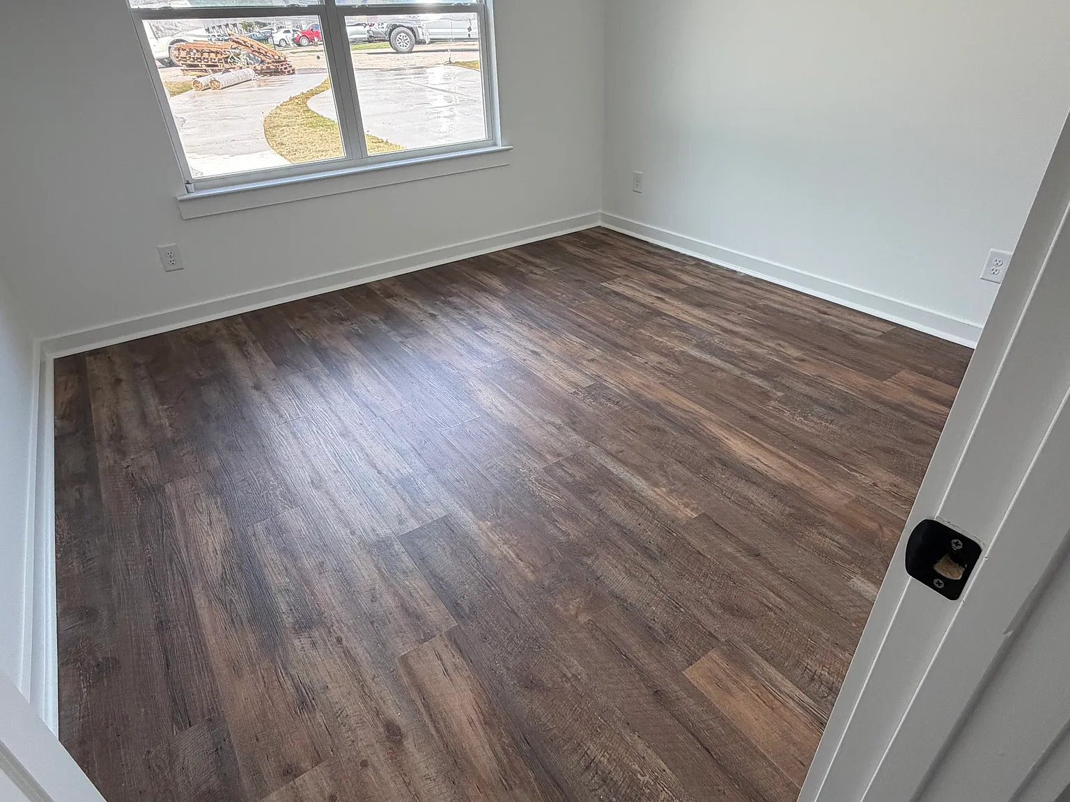 3 bed, 1200 sqft, $1,690 — Photo 3