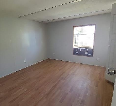 5th image of 36107 Begonia Ave