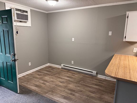 5th image of 126 W Presnell St APT L
