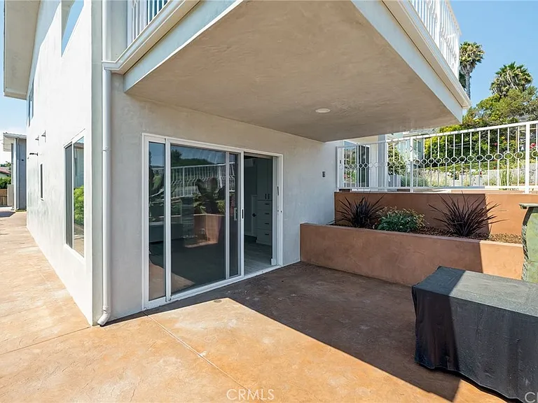 5 Clipper Rd #A — Photo 15