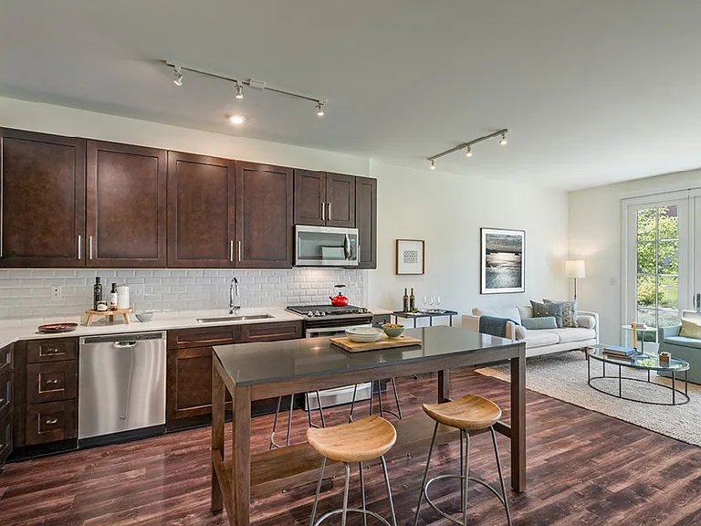 Kelmscott Park Apartments — Photo 5