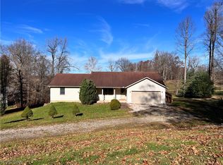 2670 Red Fox Dr, Duncan Falls, OH 43734