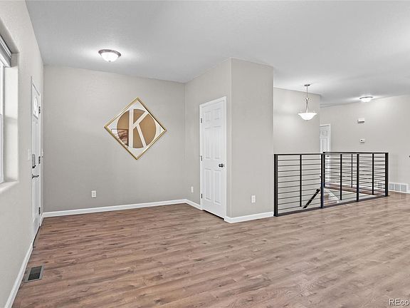 3rd image of 1050 Viewridge Road