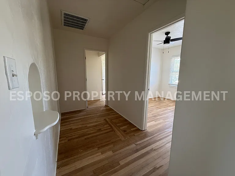 1721 N Van Ness Ave #202 — Photo 7