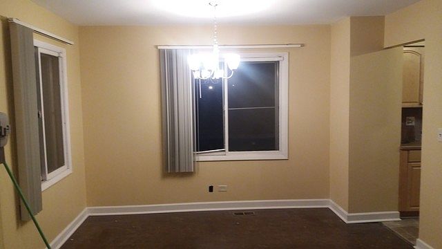 2nd image of 829 Greenbriar Ln