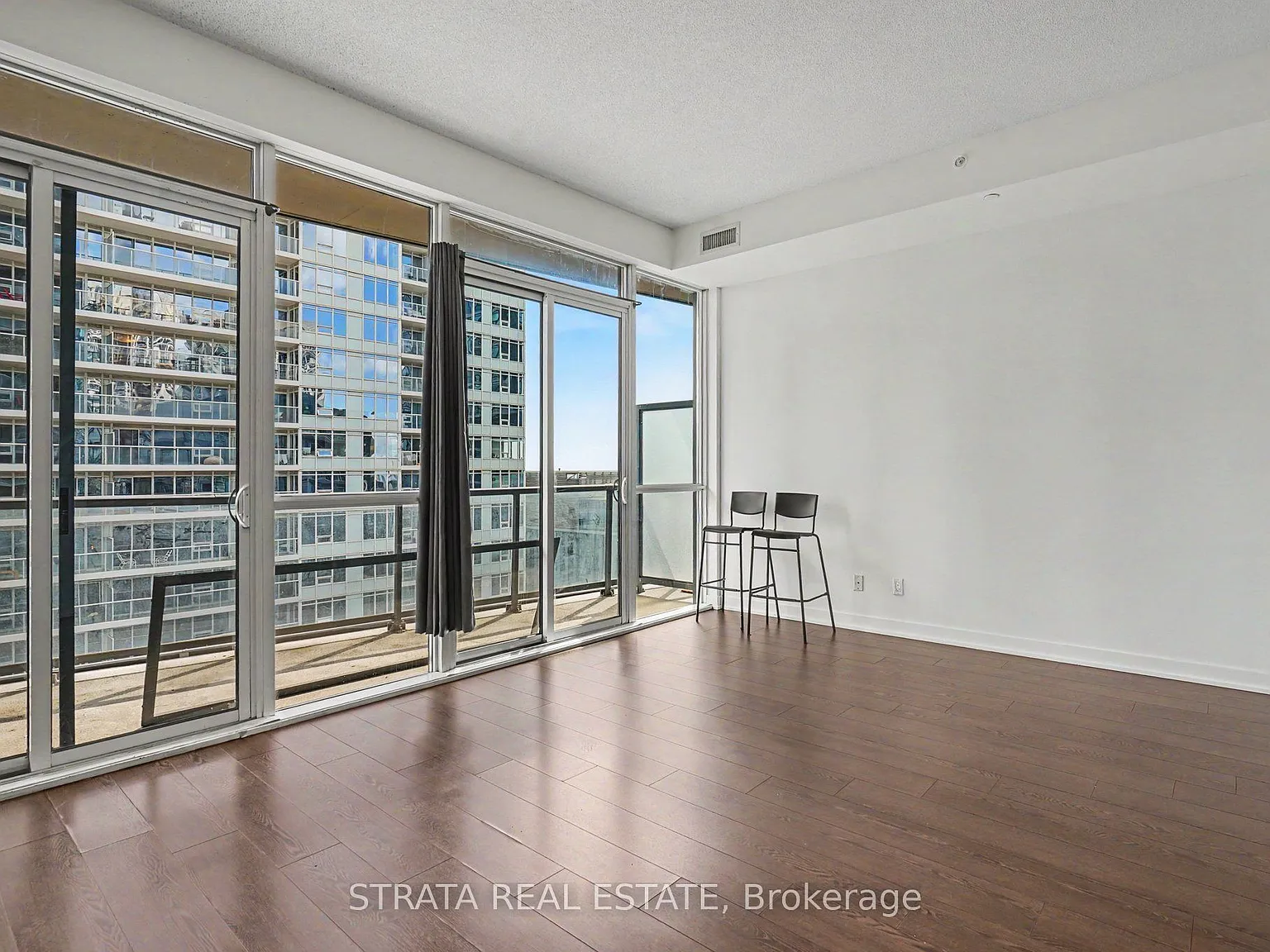 2 bed, $2,575 — Photo 3