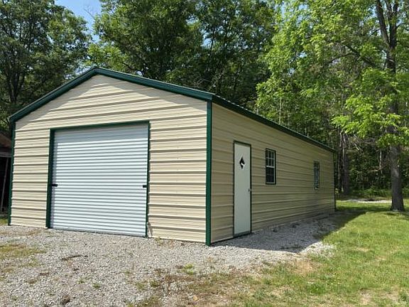 2nd image of 271 E Ritchie Rd