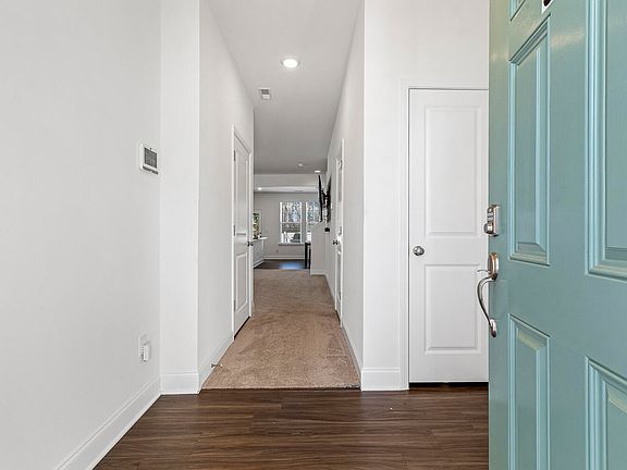 5th image of 32 Bluebottle St