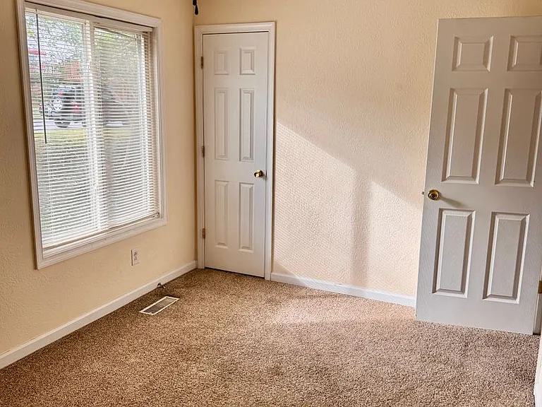1476 Tenbury Dr — Photo 18
