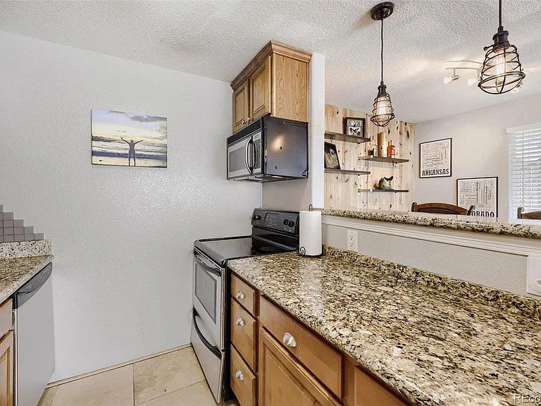 2345 N Clay St #102 — Photo 6