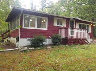 139 Maple St, Dingmans Ferry, PA 18328
