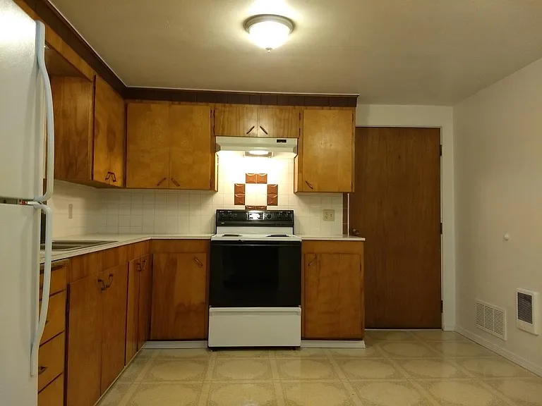 607 N 7th St #4 — Photo 7